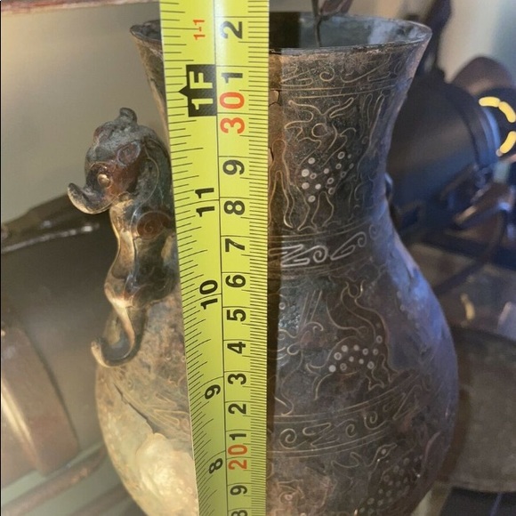 Purple Bronze Hu Vase - Picture 10 of 14